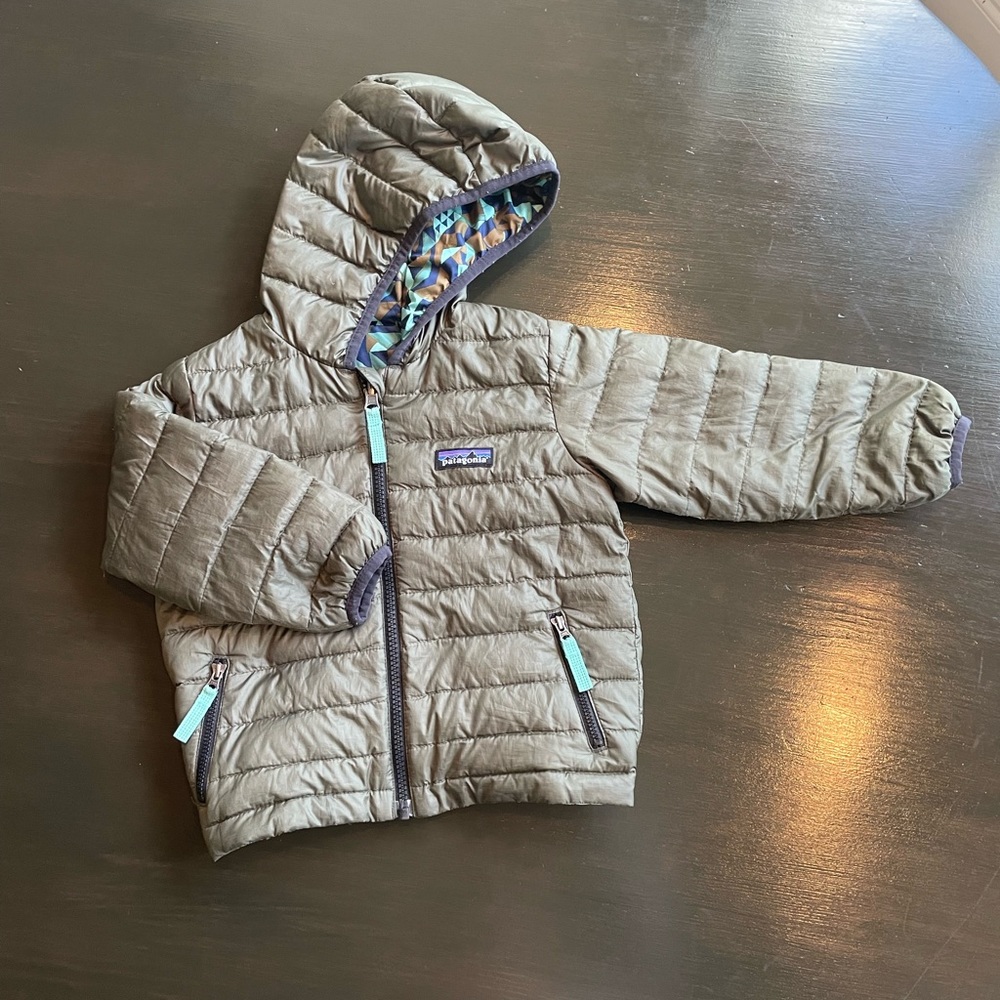 Patagonia reversible down sweater hoodie toddler boy/girl pinwheel/coriander 2T